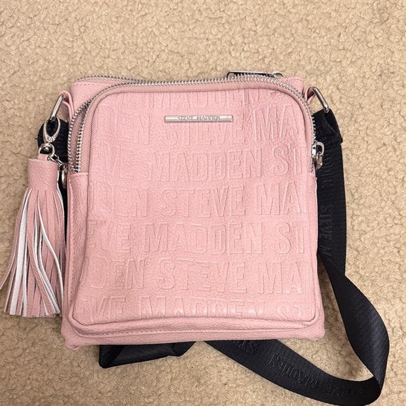 Steve Madden Handbags - Steve Madden Blush Pink Crossbody Bag